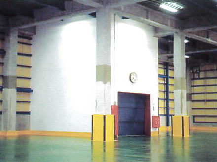 近代化倉庫の写真